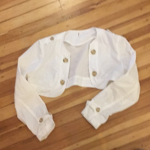 Chico’s short white trench coat - Picture 12 of 12